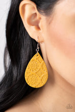 Load image into Gallery viewer, Stylishly Subtropical - Yellow Earrings
