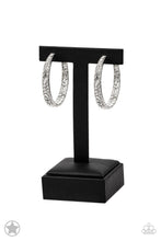 Load image into Gallery viewer, Earrings - GLITZY By Association

